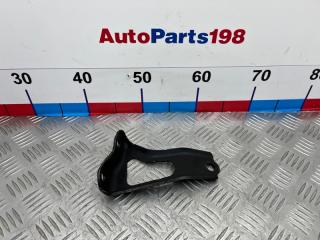 Запчасть кронштейн выпускного коллектора Toyota Prius 2012