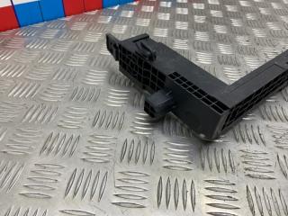 Кронштейн радиатора LiXiang L9 L2E15M