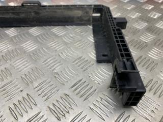 Кронштейн радиатора L9 2022 L2E15M