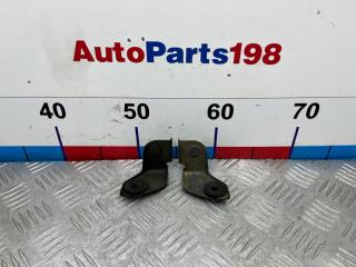 Кронштейн радиатора Nissan X-Trail 2003