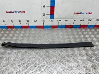 Уплотнитель двери нижний передний левый Chery Tiggo 8 2021