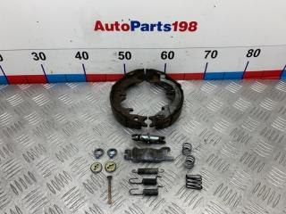 Запчасть ремкомплект стояночного тормоза левый Toyota Camry 2006