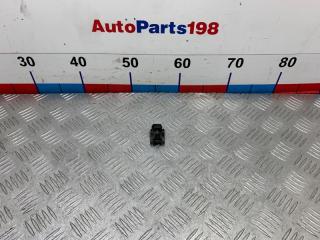 Форсунка омывателя Toyota Corolla 2008 контрактная Форсунка омывателя Toyota Corolla 2008