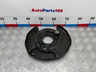 Щит опорный задний правый Toyota Camry 2014