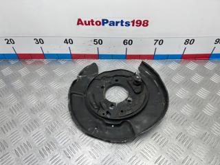 Щит опорный задний правый Toyota Camry 2014