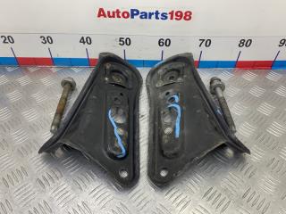 Кронштейн подрамника передний Toyota Camry 2008