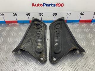 Кронштейн подрамника передний Toyota Camry 2010