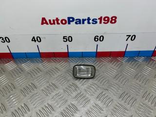 Фото запчасти повторитель на крыло передний Toyota Hilux Surf 2000 контрактная запчасть Запчасть повторитель на крыло передний Toyota Hilux Surf 2000