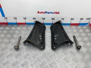 Кронштейн подрамника передний Toyota Camry 2010