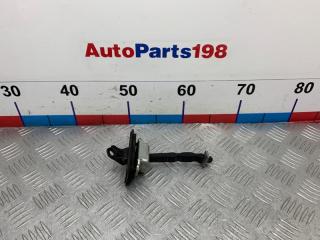 Ограничитель двери передний Nissan Qashqai 2009