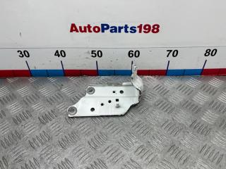 Кронштейн крыла левый Toyota Camry 2015