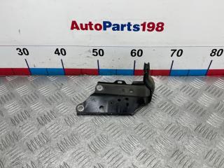 Кронштейн крыла левый Toyota Camry 2014