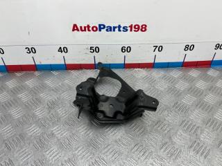 Запчасть кронштейн водяного насоса инвертора Toyota Camry 2012