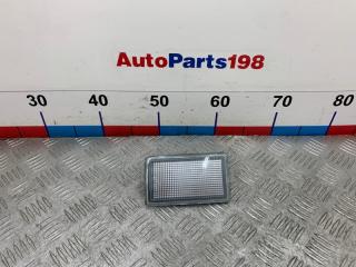 Запчасть отражатель в бампер передний правый Volkswagen Golf 1991 - 2000