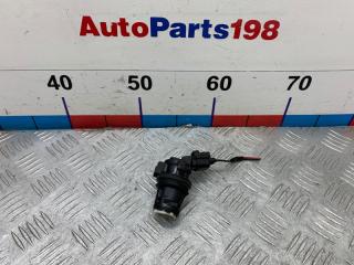 Фото запчасти насос омывателя Toyota Camry 2007 контрактная запчасть Запчасть насос омывателя Toyota Camry 2007