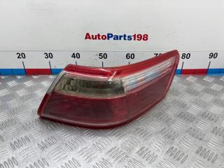 Фонарь наружный задний правый Toyota Camry 2010