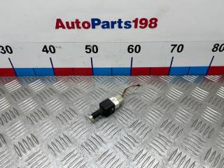 Запчасть датчик включения стопсигнала Suzuki Aerio 2006
