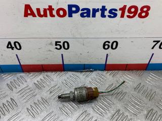 Фото запчасти датчик включения стопсигнала Toyota Land Cruiser Prado 2001 контрактная запчасть Запчасть датчик включения стопсигнала Toyota Land Cruiser Prado 2001