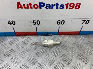 Запчасть датчик включения стопсигнала Toyota Camry 2013