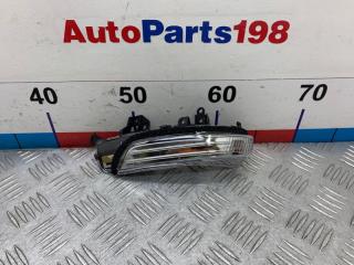 Повторитель в зеркало левый Toyota Camry 2010