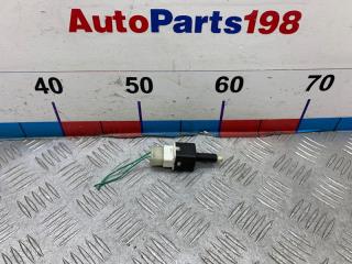 Запчасть датчик включения стопсигнала Suzuki Swift 2003