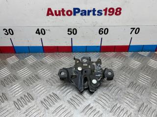 Замок капота передний Toyota RAV4 2009