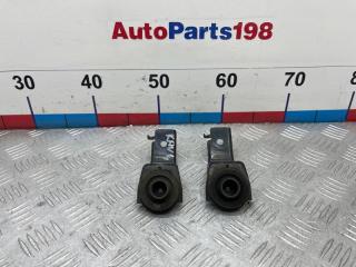 Кронштейн радиатора Toyota RAV4 2009