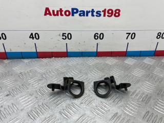 Кронштейн радиатора передний Toyota Camry 2006