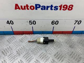 Запчасть датчик включения стопсигнала Suzuki Grand Vitara 2005