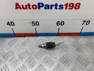 Фото запчасти датчик включения стопсигнала Toyota Land Cruiser Prado 1999 контрактная запчасть Запчасть датчик включения стопсигнала Toyota Land Cruiser Prado 1999