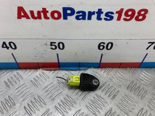 Датчик airbag передний Toyota Camry 2009