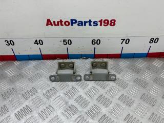 Запчасть петля двери багажника Hyundai Santa Fe 2013