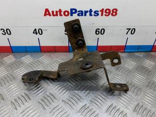 Запчасть кронштейн блока abs Chevrolet TrailBlazer 2008