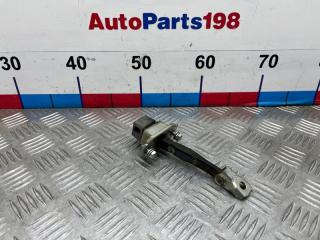 Ограничитель двери передний Mitsubishi Outlander 2010