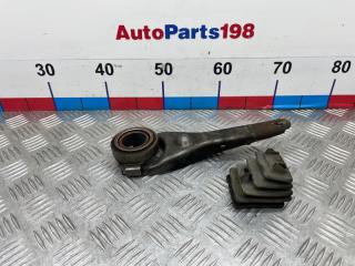 Фото запчасти вилка сцепления Toyota Corolla 2008 контрактная запчасть Запчасть вилка сцепления Toyota Corolla 2008