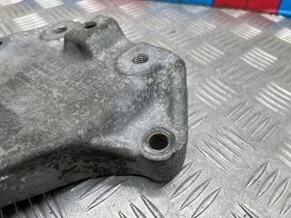 Кронштейн кпп левый Touran 2012 1T CTHA