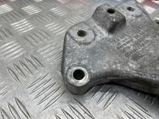 Кронштейн кпп левый Touran 2012 1T CTHA