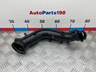 Патрубок интеркулера Volkswagen Passat 2013 контрактная Патрубок интеркулера Volkswagen Passat 2013