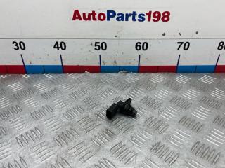 Фото запчасти датчик положения распредвала Volkswagen Polo 2009 контрактная запчасть Запчасть датчик положения распредвала Volkswagen Polo 2009