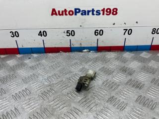 Запчасть датчик положения коленвала Volkswagen Passat 2008