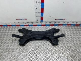 Фото запчасти подрамник передний Toyota Yaris 2004 контрактная запчасть Запчасть подрамник передний Toyota Yaris 2004