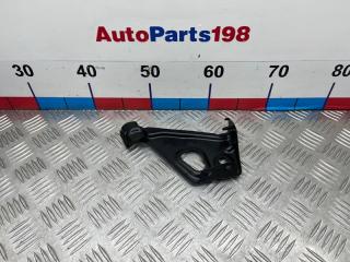 Кронштейн бампера задний левый Toyota Camry 2008