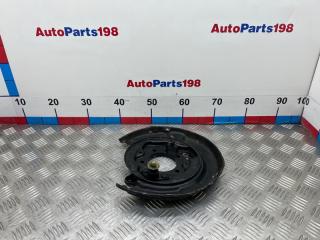 Щит опорный задний левый Toyota Camry 2005