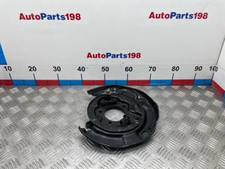 Щит опорный задний правый Toyota Camry 2005