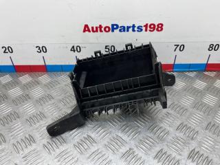 Фото запчасти кронштейн блока предохранителей Exeed RX 2023 контрактная запчасть Запчасть кронштейн блока предохранителей Exeed RX 2023