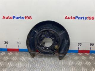 Щит опорный задний левый Toyota Camry 2010