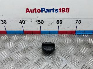 Крышка маслозаливной горловины Toyota Camry 2010