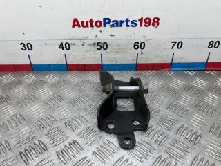 Запчасть крепление продольного рычага заднее правое Toyota RAV4 2010
