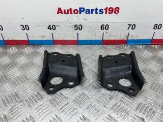 Фото запчасти кронштейн балки передний Toyota Corolla 2012 контрактная запчасть Запчасть кронштейн балки передний Toyota Corolla 2012