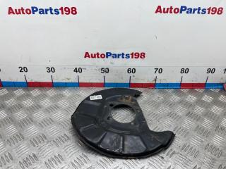 Щит опорный задний правый Toyota Camry 2018